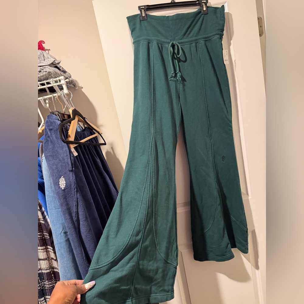 Free People Evergreen Flared Sweatpants High waisted 🔥 Size L